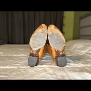Vintage Justin camel boots - plenty of life even with some worn marks Justin Boots | Shoes | Vintage Justin Camel Boots Plenty Of  main image 3